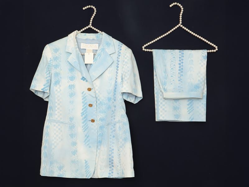 Escada, Due tailleur