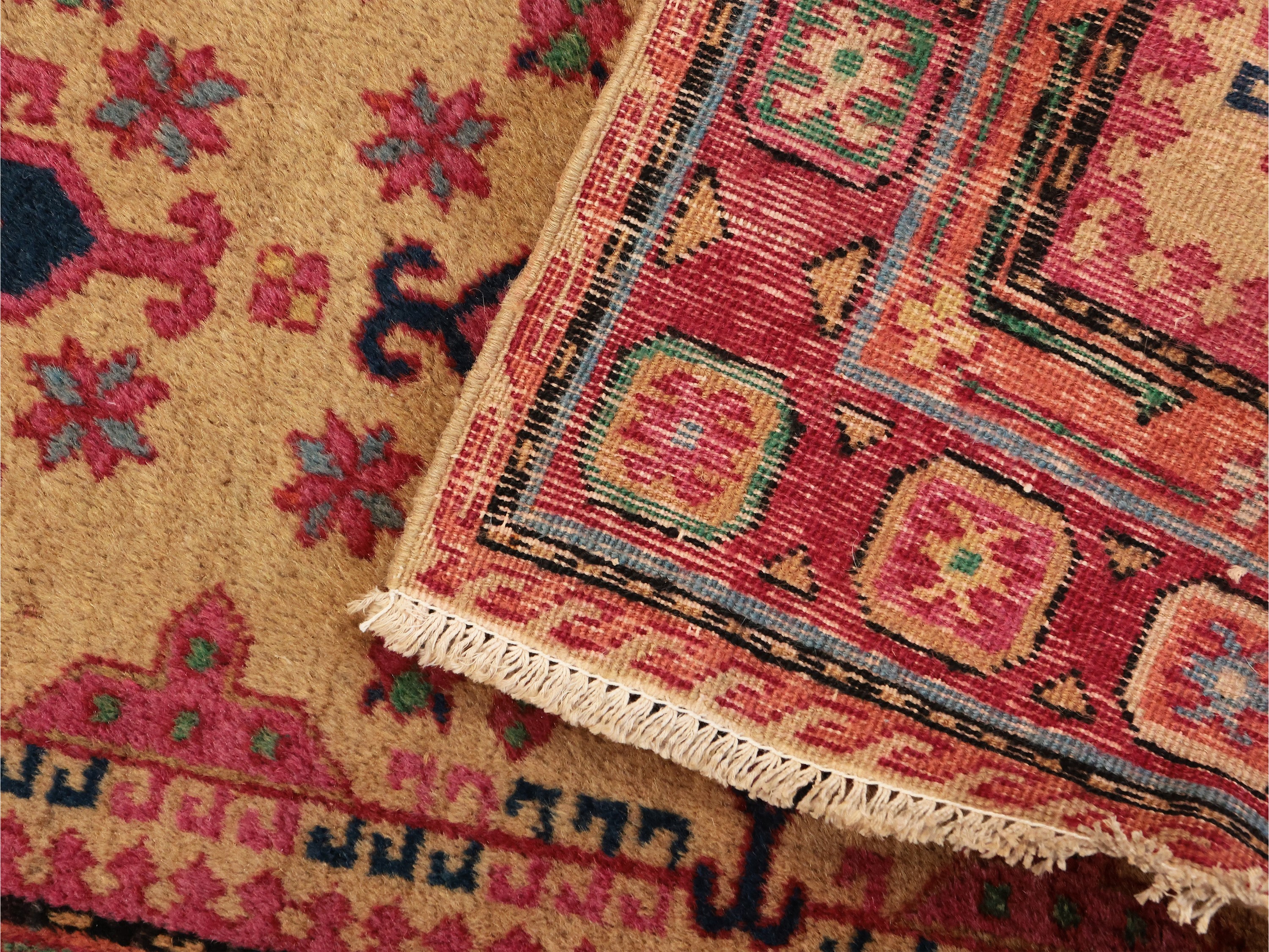 Tappeto galleria caucasico Uzbeck di vecchia manifattura