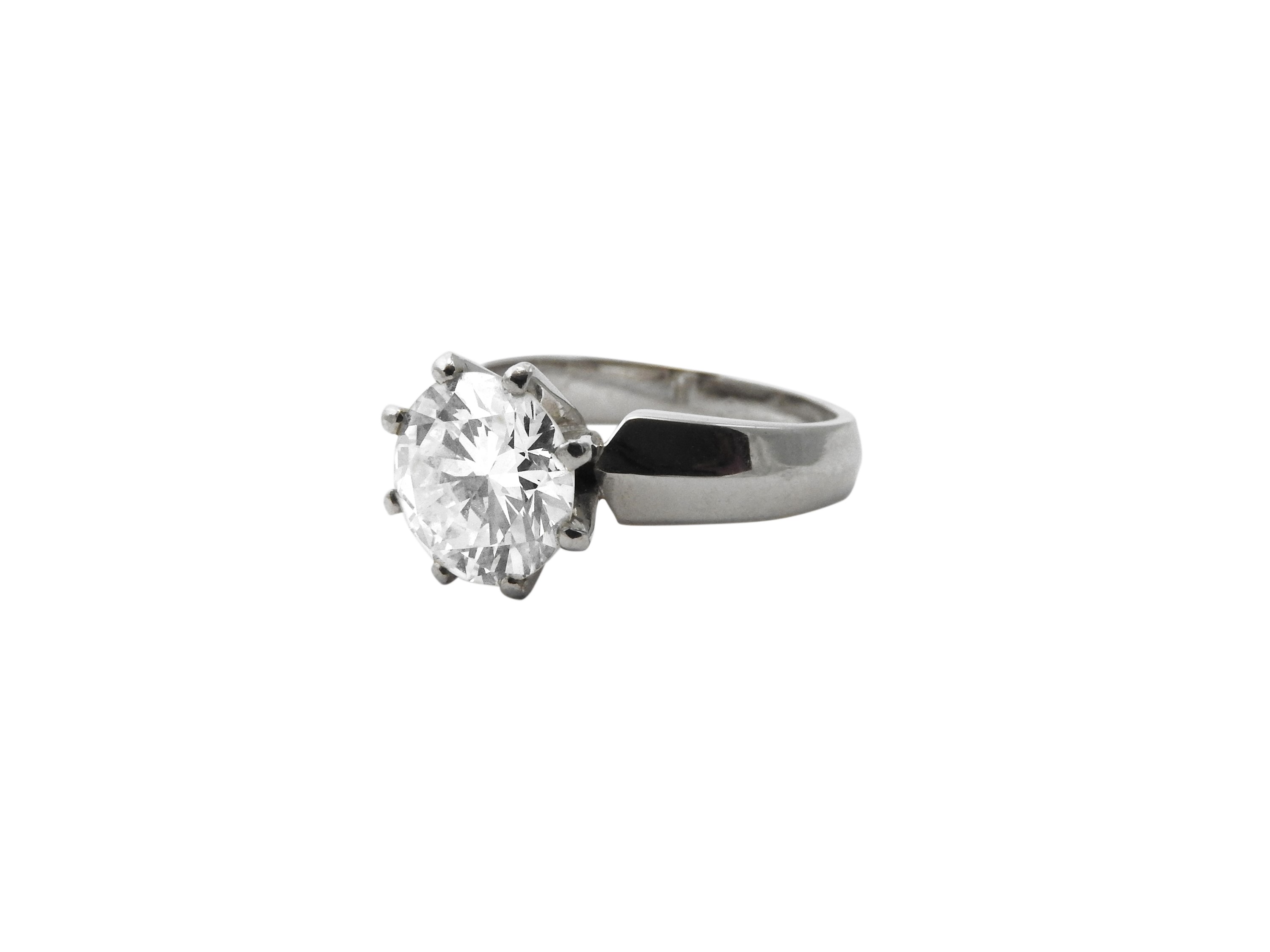 Anello Solitario in Oro Bianco con Diamante