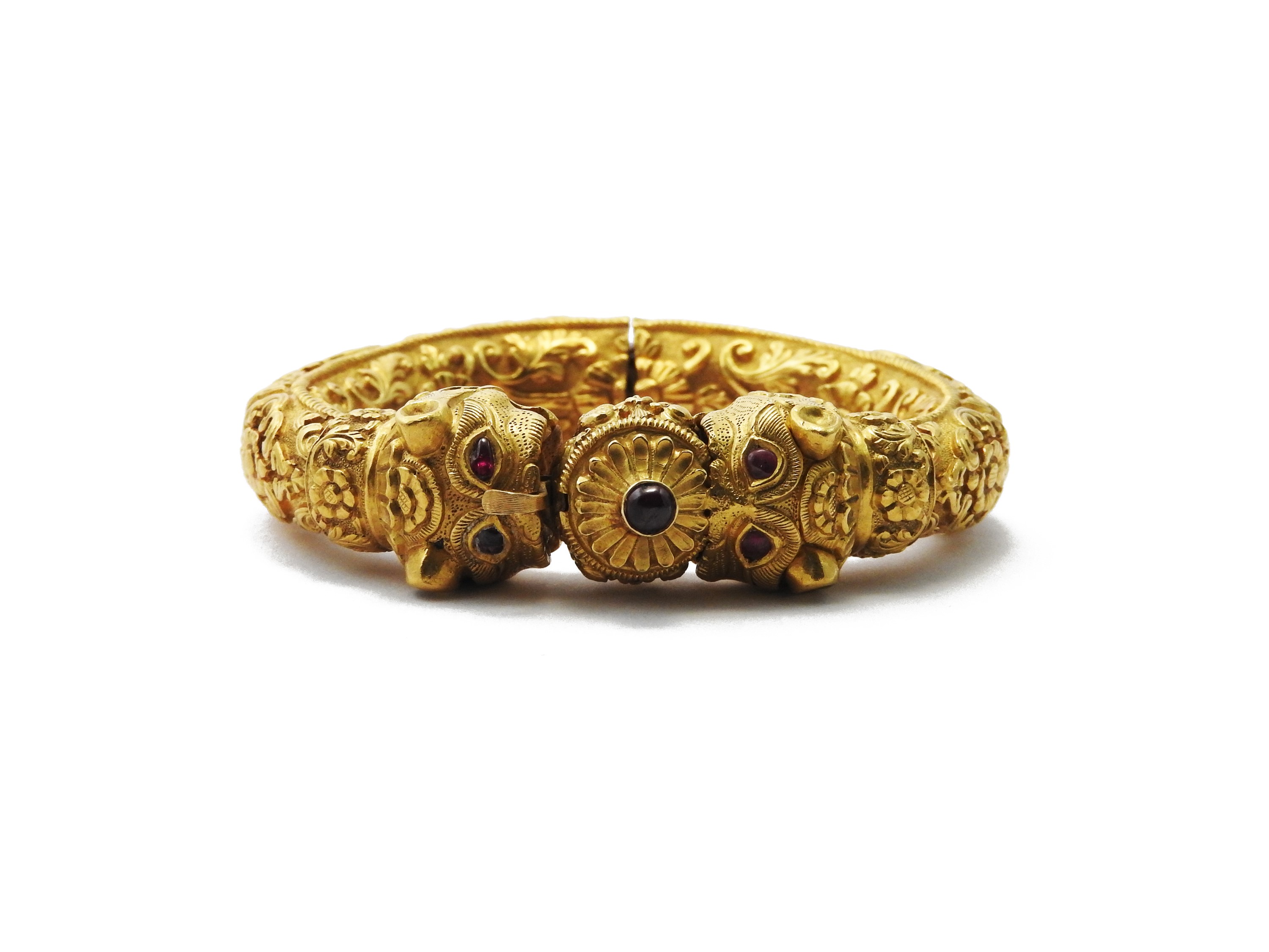Bracciale Rigido in Oro Giallo con Rubini