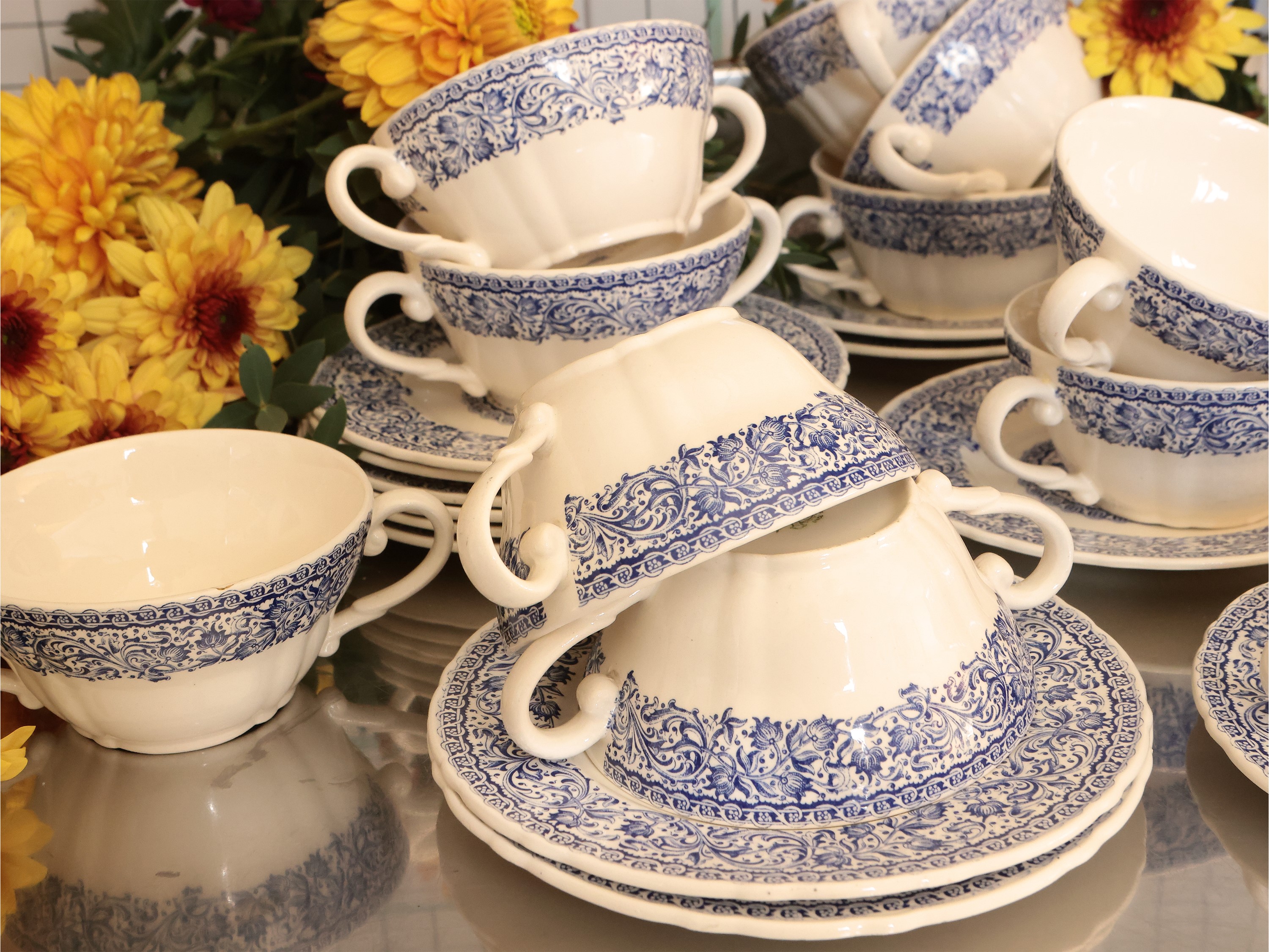 Assortimento di Tazze in Ceramica, Laveno e Churchill