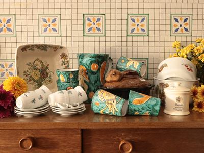 Assortimento di Accessori da Cucina in Ceramica