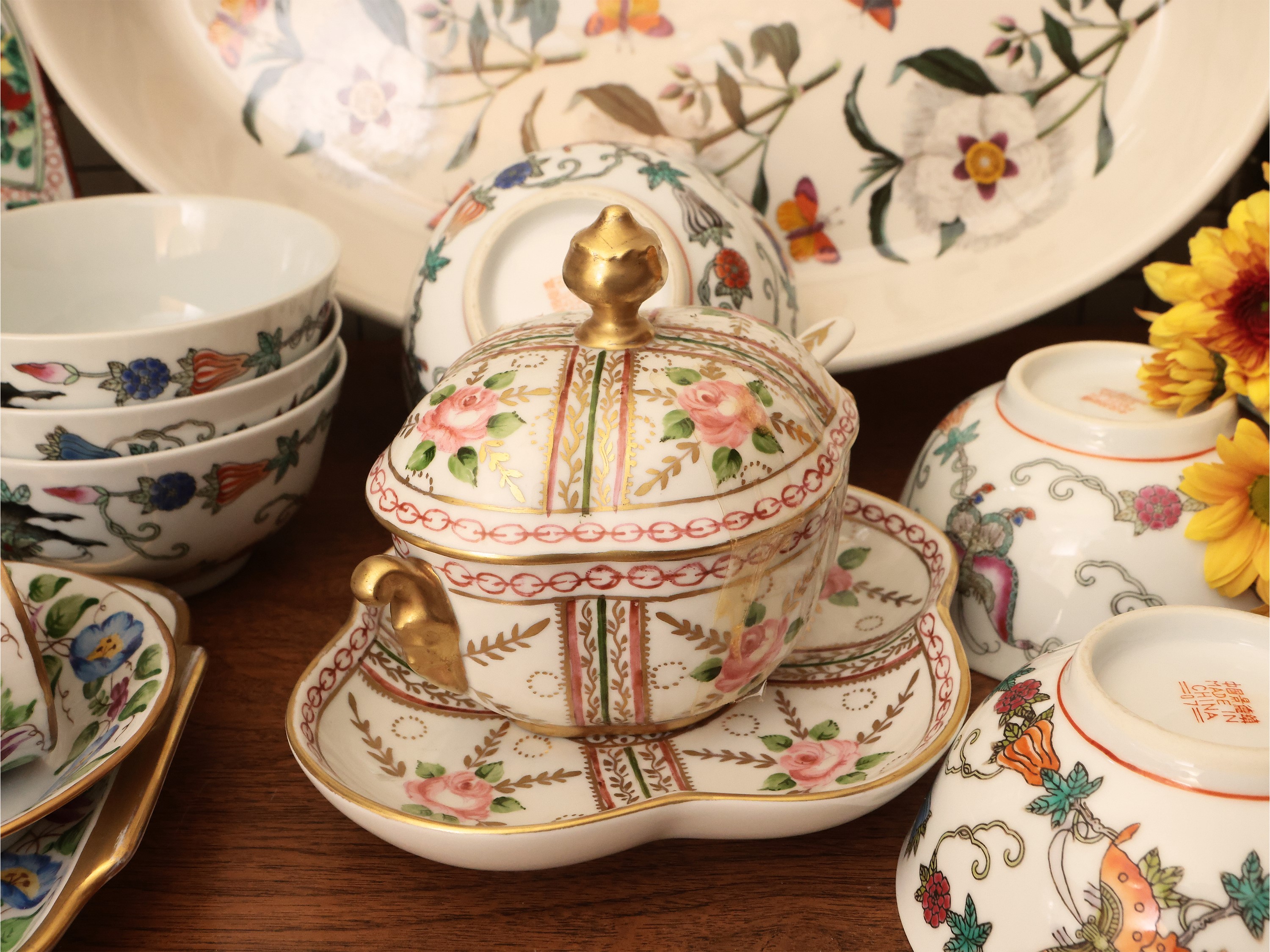 Assortimento di Accesori in Porcellana