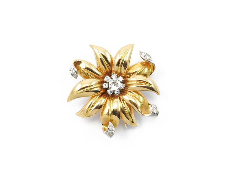 Spilla in Oro Giallo e Platino con Diamanti