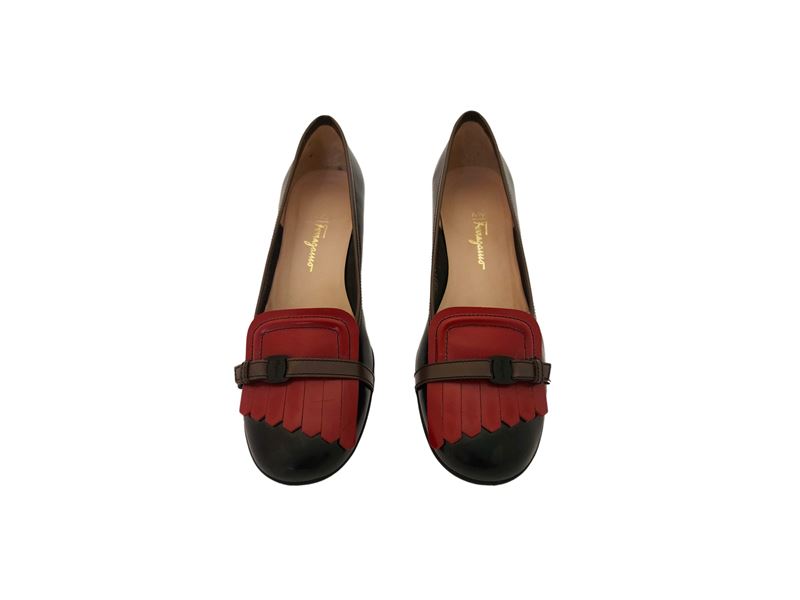 Salvatore Ferragamo, Mocassini in Pelle Nera con Frangia Rossa