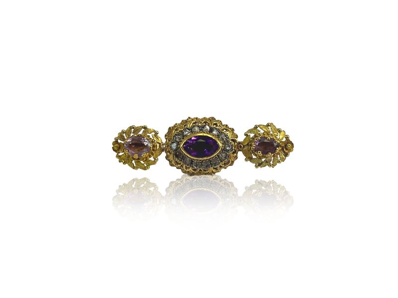 Spilla in Oro Giallo ed Argento con Diamanti ed Ametiste