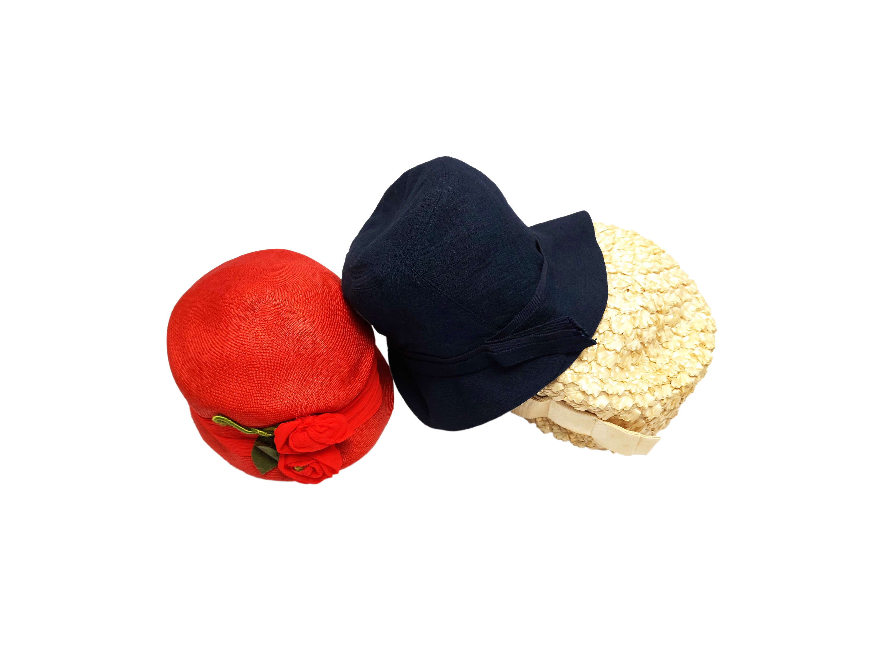 Lotto di Sette Cappellini in Cotone, Paglia, Rafia ed Altri Materiali