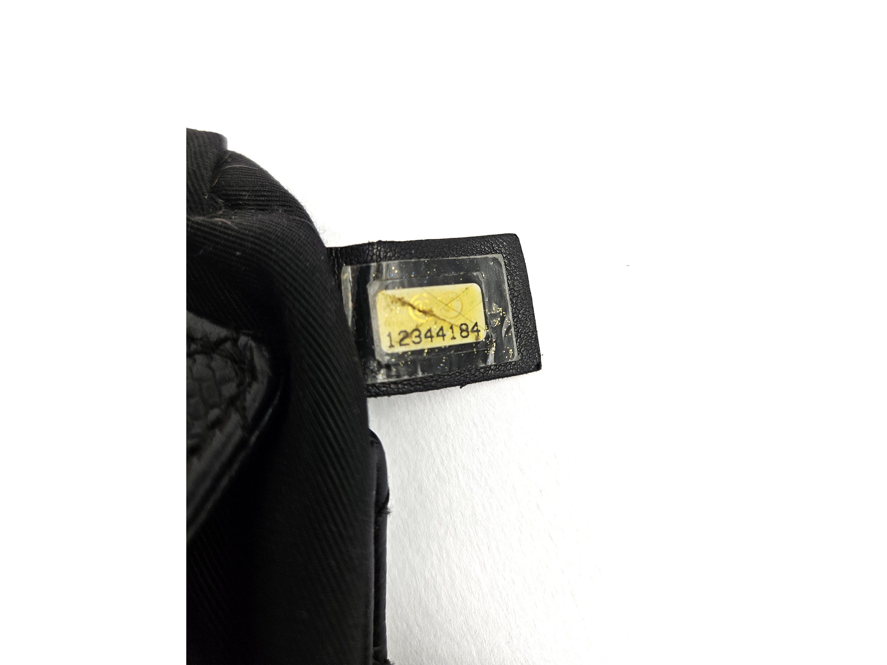 Chanel, Borsa a spalla in pelle martellata nera matelassé