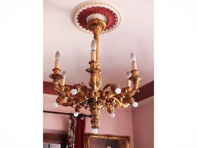 Lampadario in Legno Intagliato e Dorato