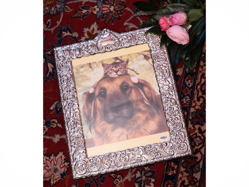 Grande cornice portaritratti rivestita in argento 925/1000