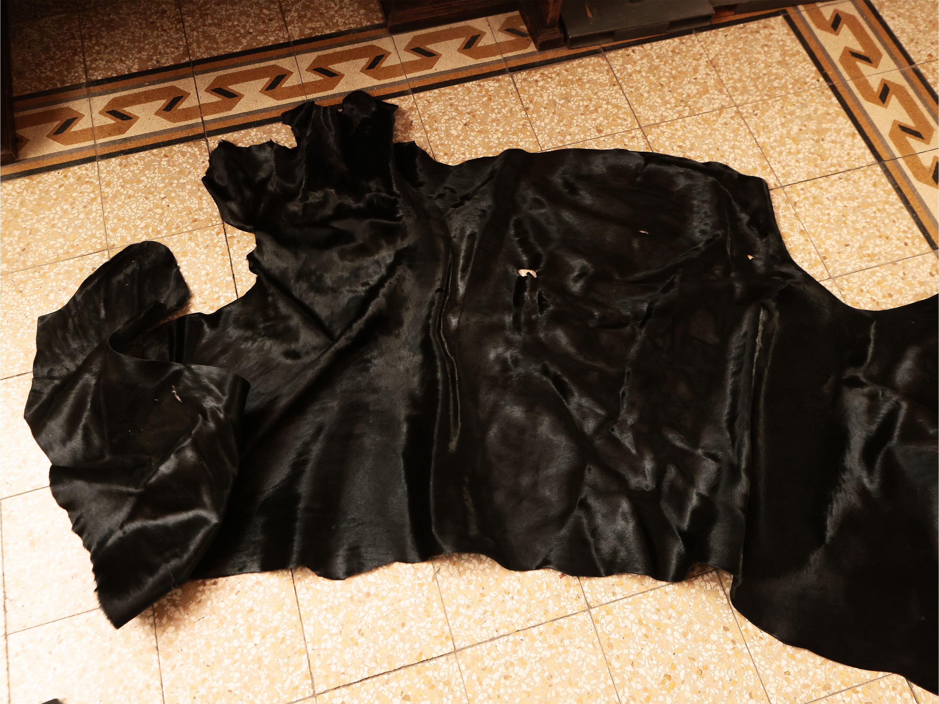 Lotto di pelli in cavallino nero