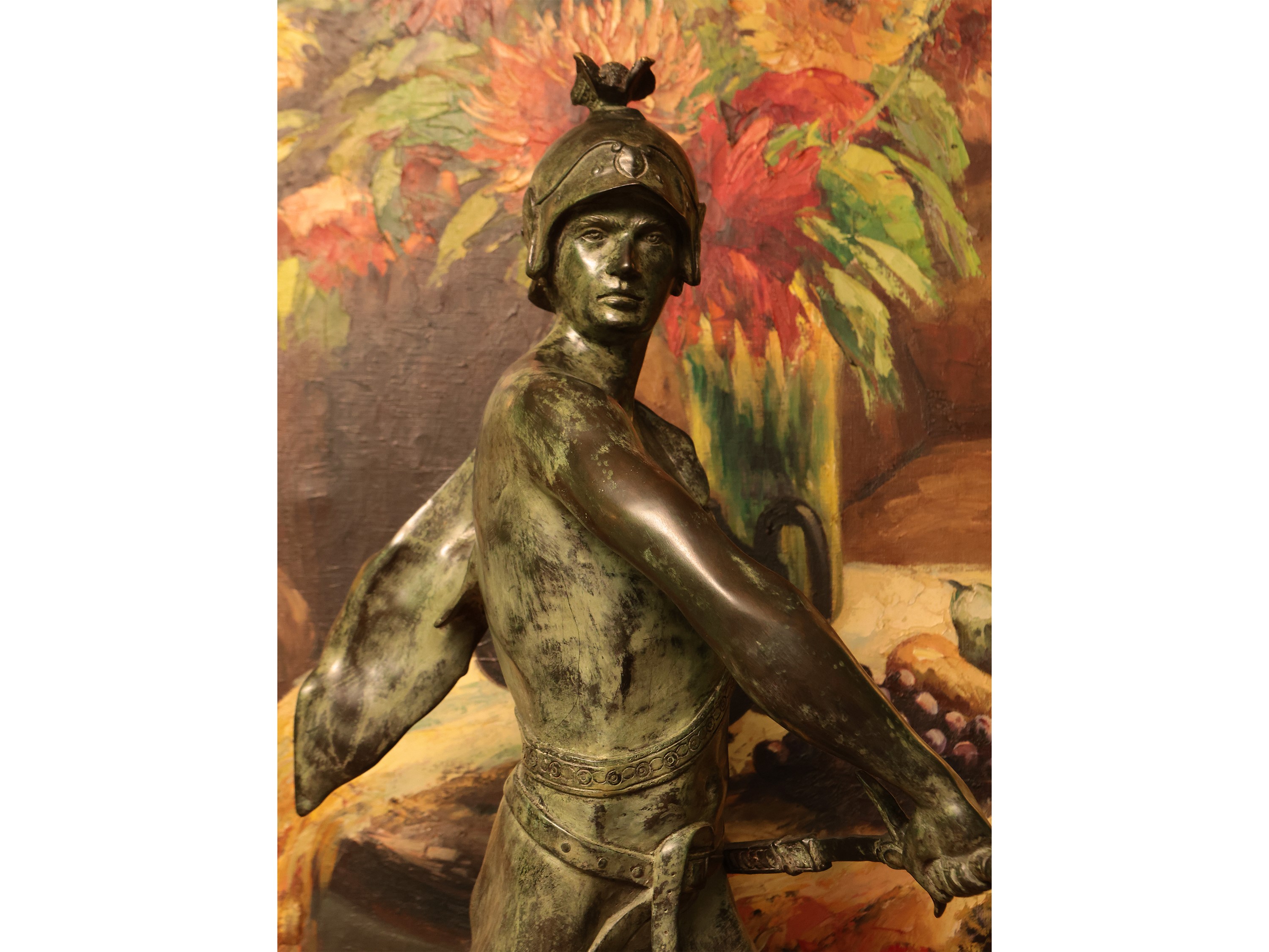 Grande gruppo in bronzo raffigurante un gladiatore, h cm 79x56x30