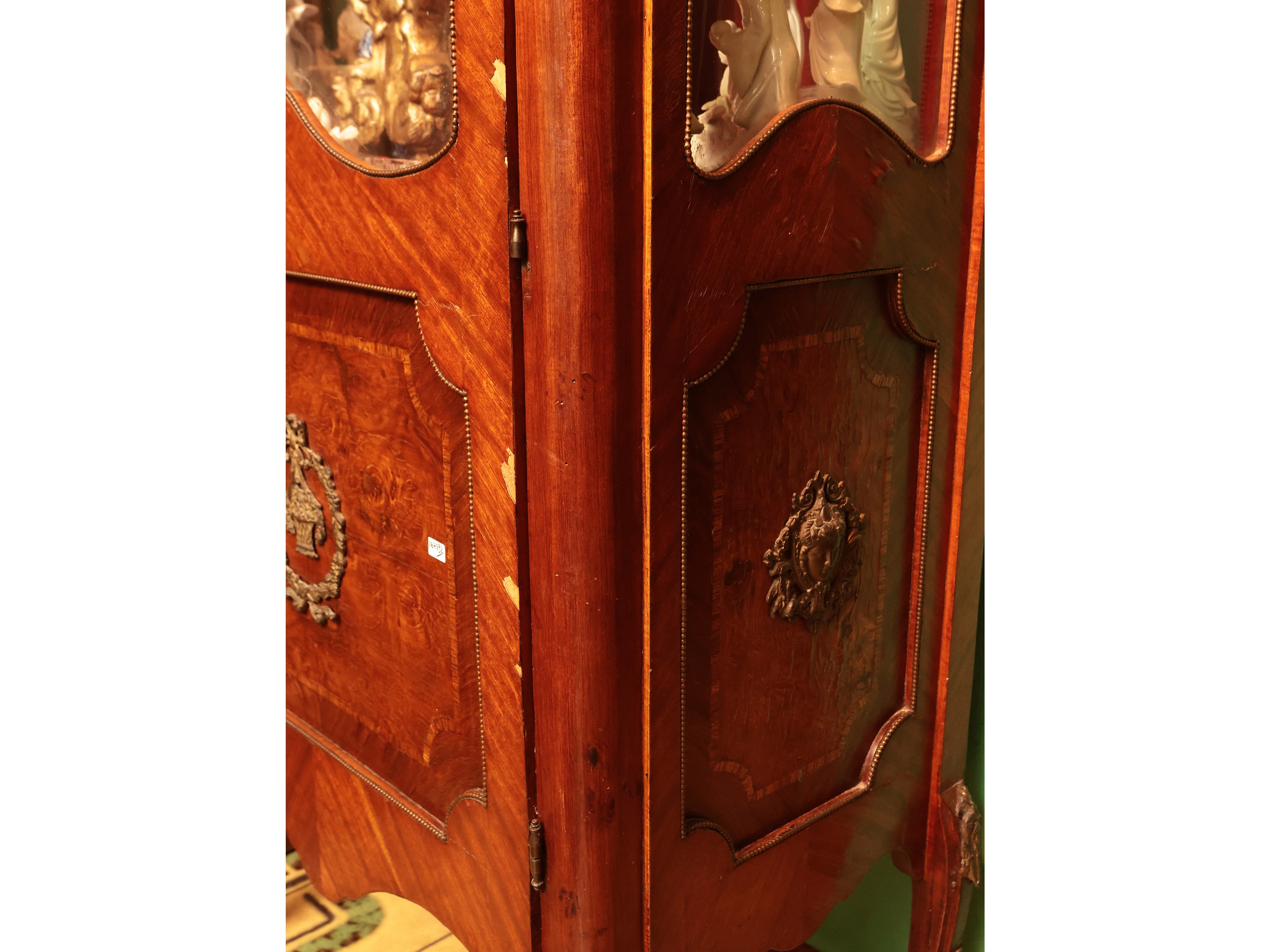 Vetrinetta per collezioni impiallacciata in legno di rosa