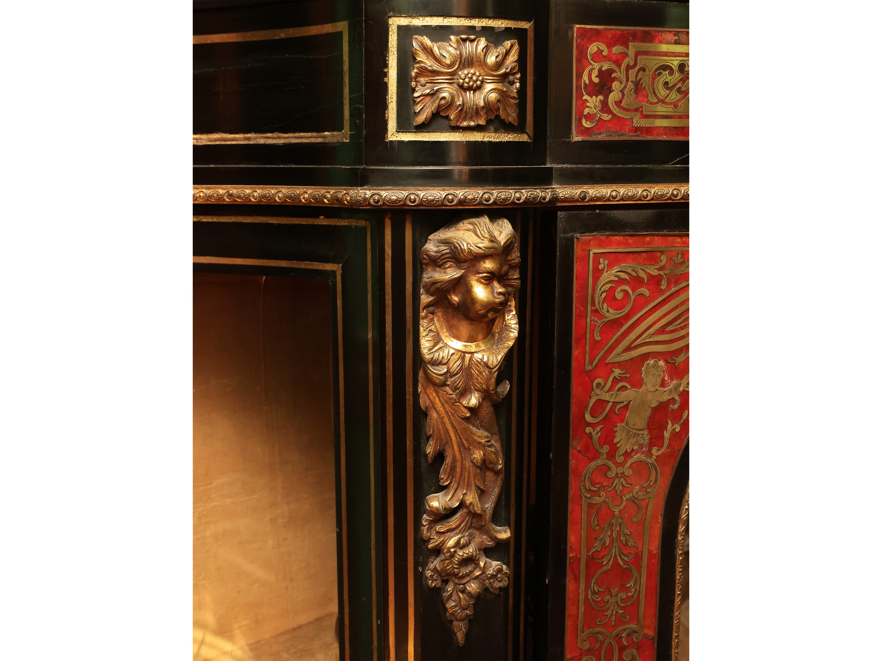 Cristalliera in Legno Ebanizzato in Stile Boulle