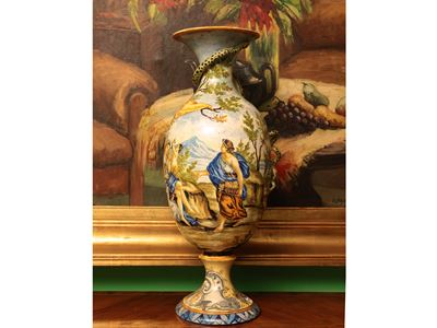 Fratelli Bianchi, Grande vaso in maiolica con scena bucolica