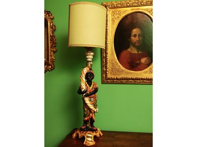 Coppia di Moretti Portalampada in Ceramica Policroma