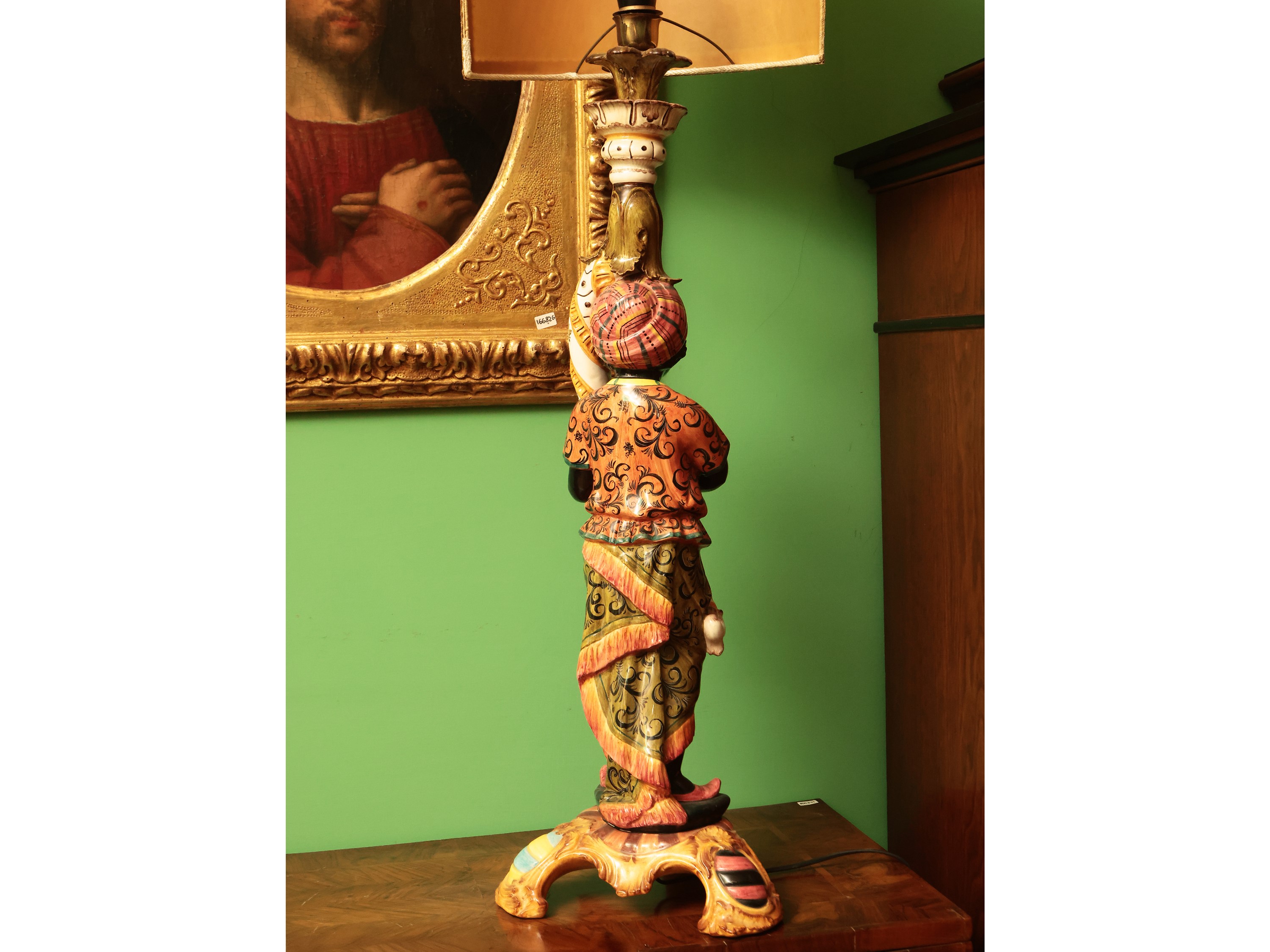 Coppia di Moretti Portalampada in Ceramica Policroma