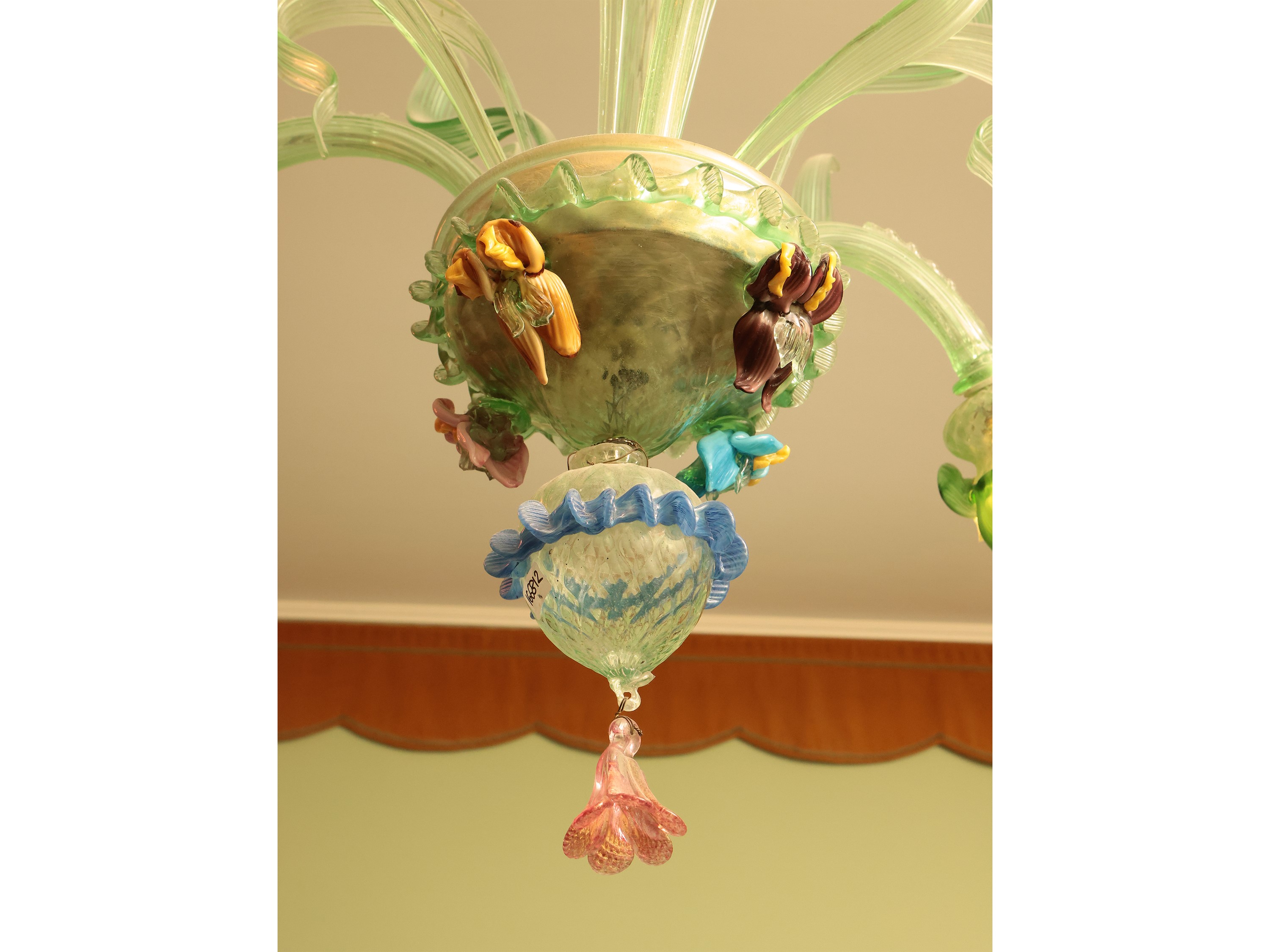 Lampadario in vetro policromo di Murano