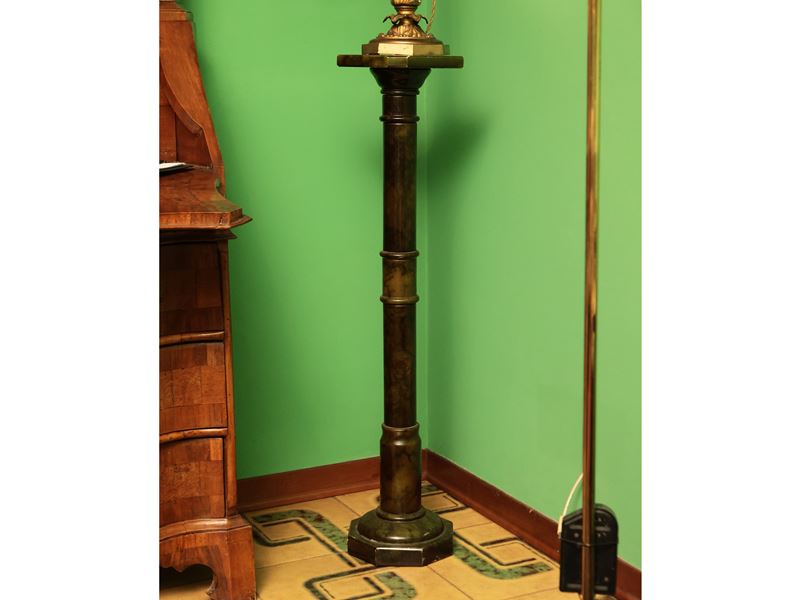 Colonna Portavasi