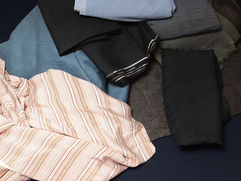 Grande assortimento di tessuti sartoriali