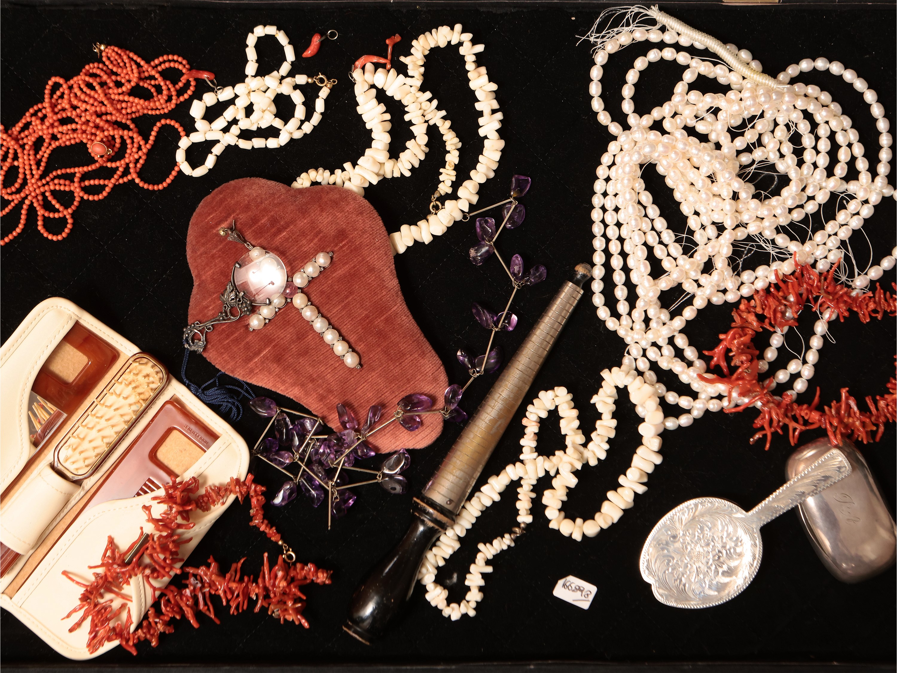 Lotto di curiosità e bijoux