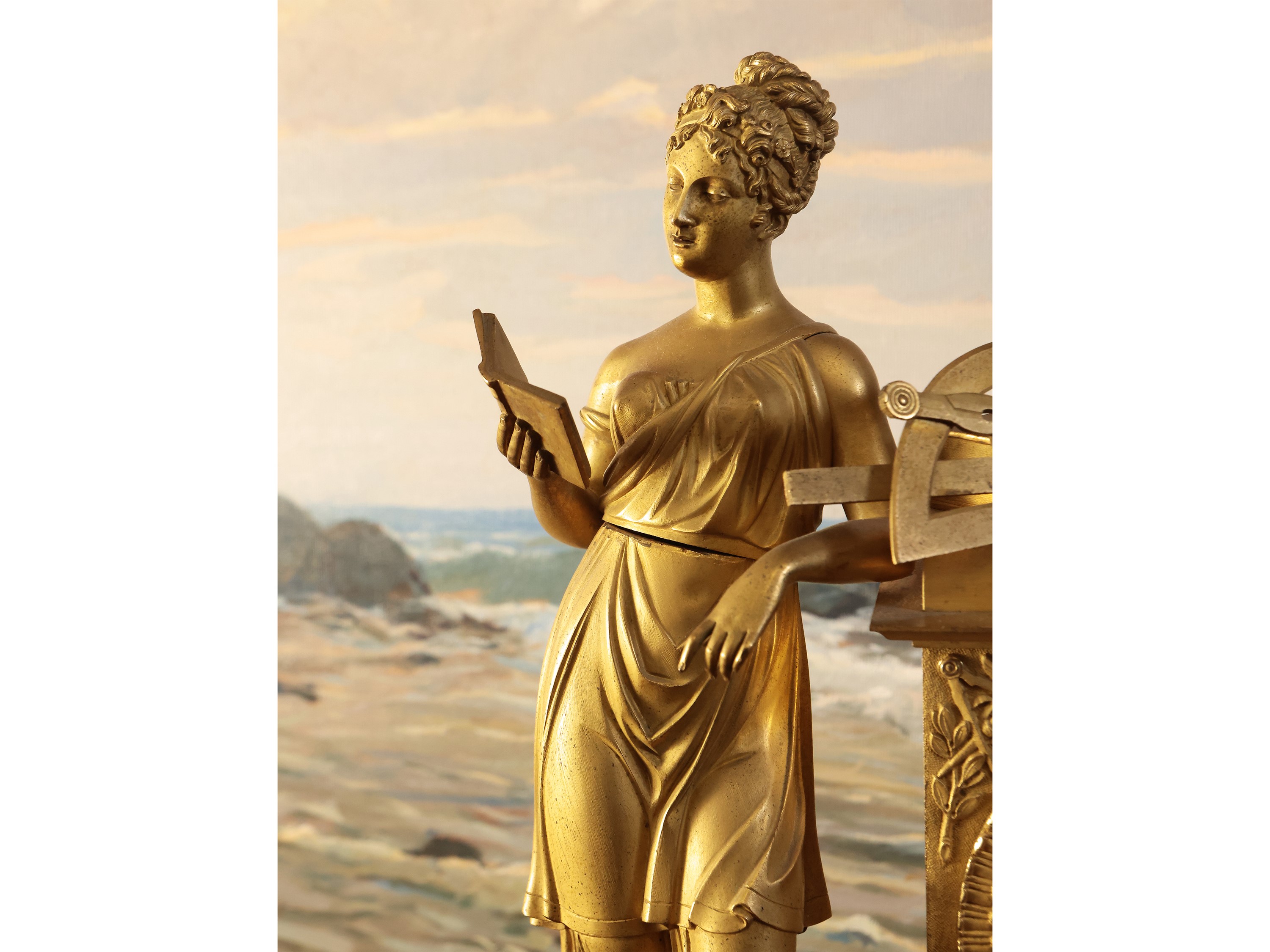 Orologio da camino in bronzo dorato, Francia, prima metà del XIX secolo