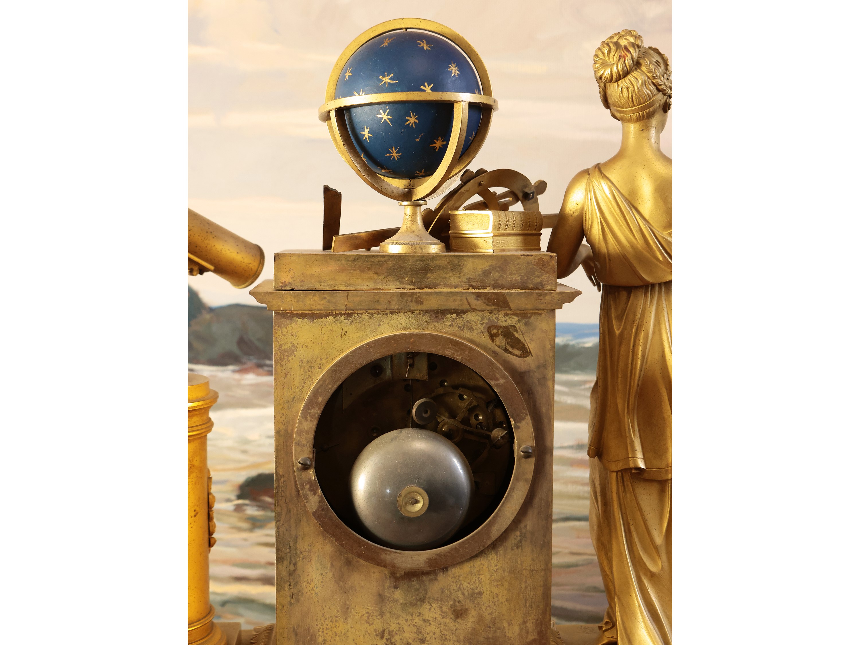 Orologio da camino in bronzo dorato, Francia, prima metà del XIX secolo