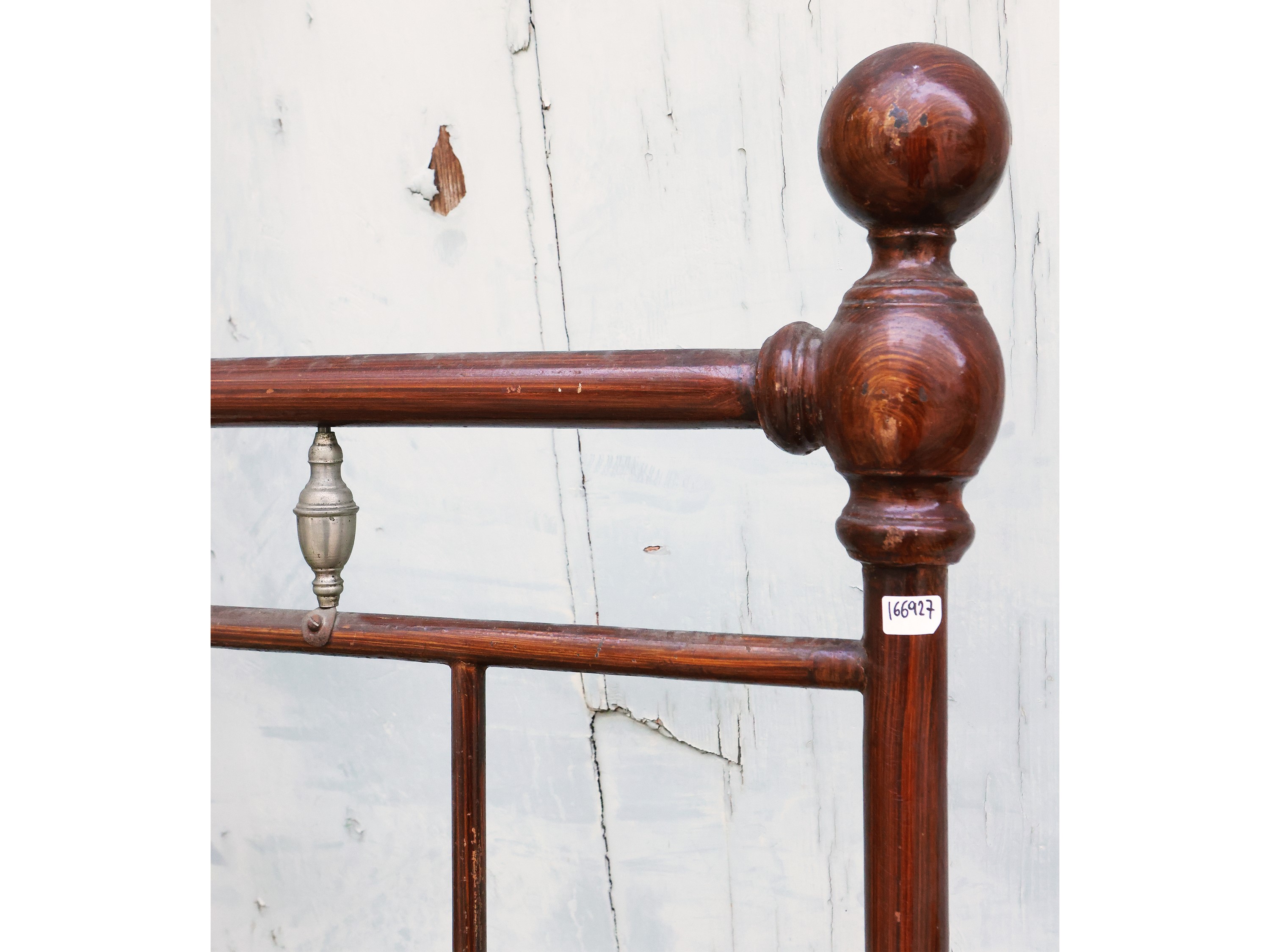 Letto matrimoniale in metallo laccato