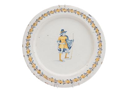 Piatto da parata in maiolica, Castelli, XVII secolo