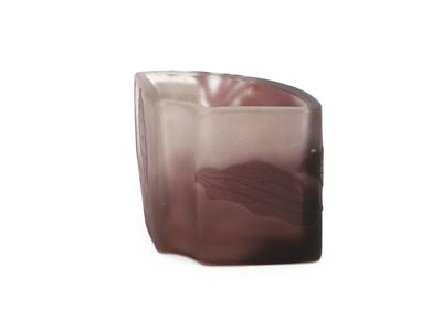 Gallè, Piccolo vaso lavorato a cameo