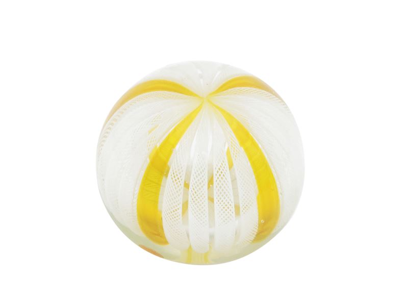 A.VE.M, Press papier in vetro con decoro a canne lattimo e giallo limone