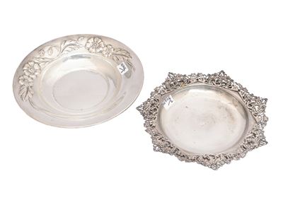 Due cestini porta bon bon in argento 925 con decorazioni traforate