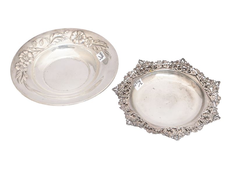 Due cestini porta bon bon in argento 925 con decorazioni traforate