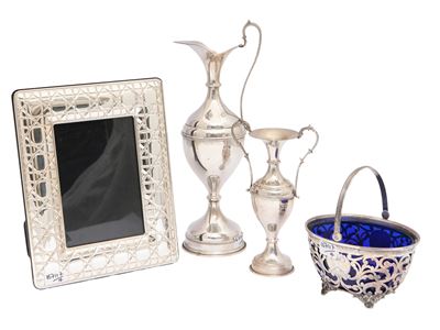 Accessori per la casa in argento 925, cornice, cestino e anfore
