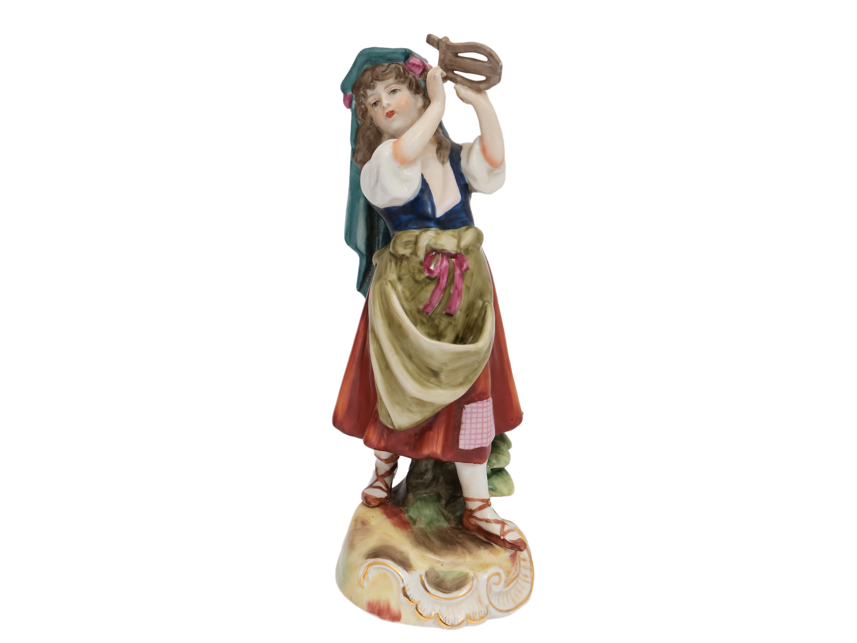Collezione di figure in porcellana policroma e biscuit, altezza variabile da cm 16 a cm 24