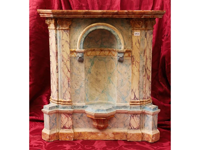 Tabernacolo in gesso policromo e legno