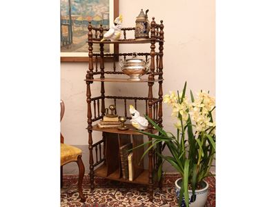 Etagere in Noce