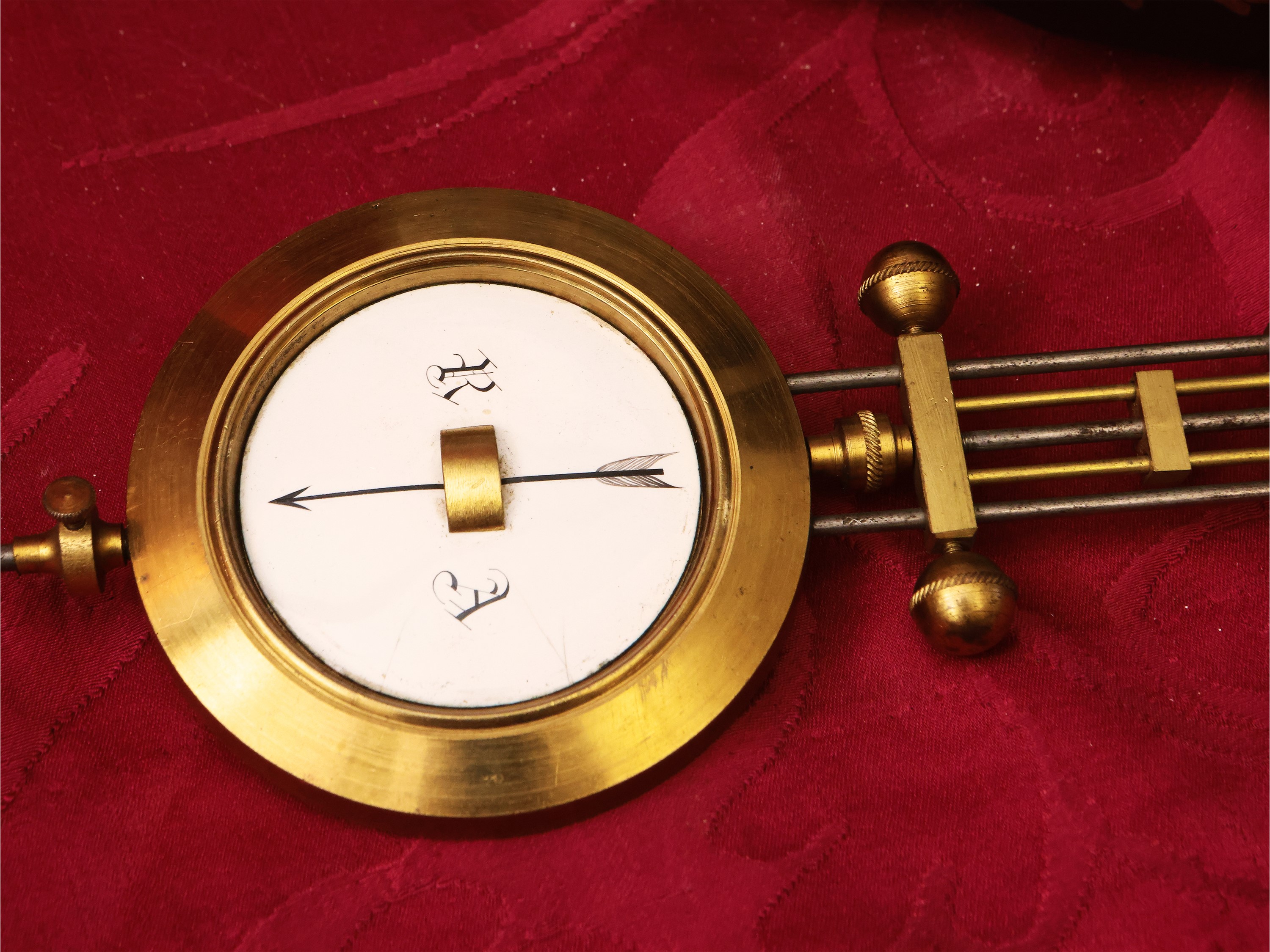 Grande Orologio da Tavolo in Legno Ebanizzato