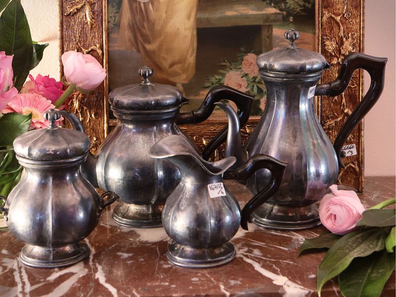 Servizio da tè e caffè in argento