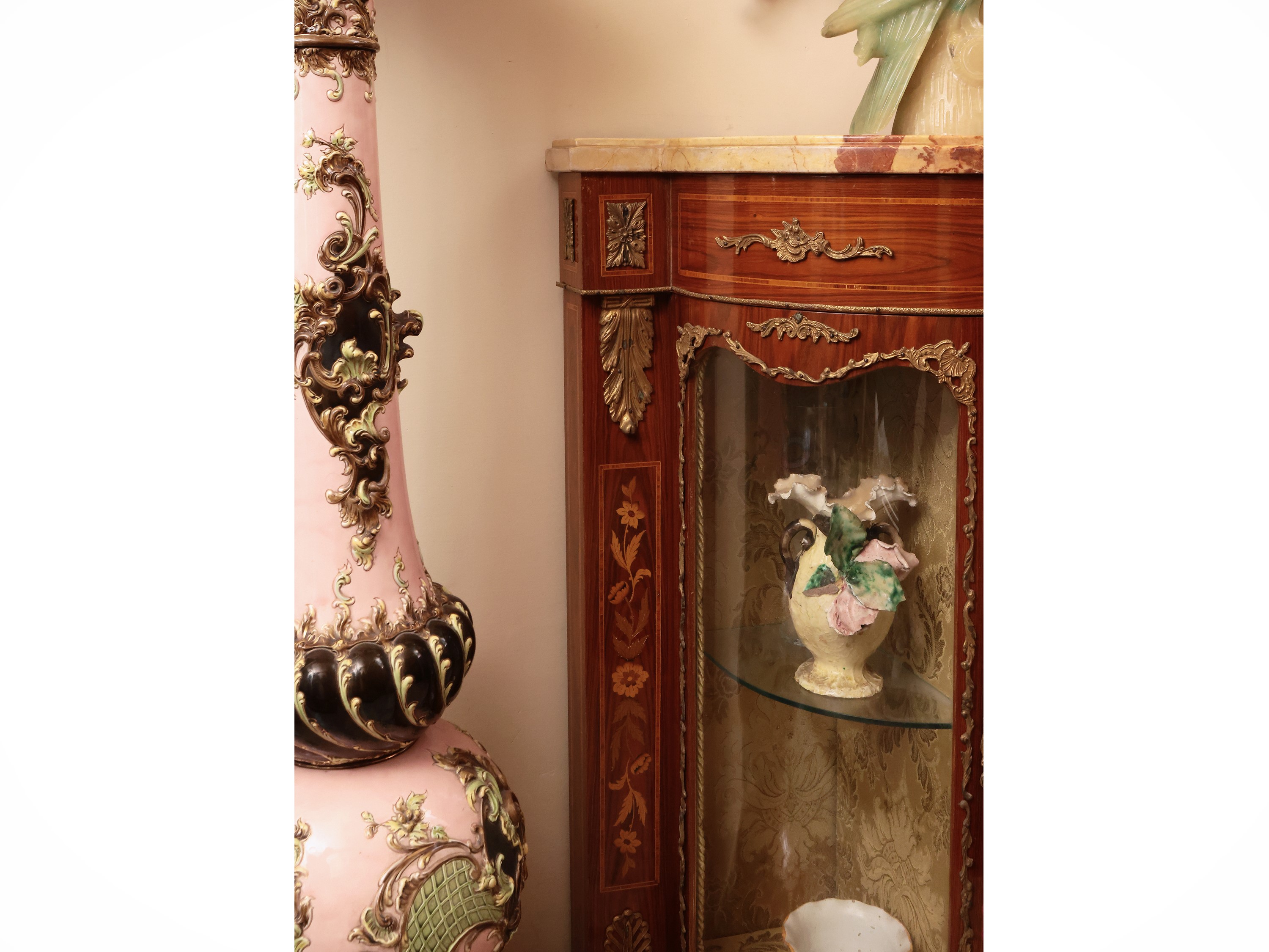 Credenza Impiallacciata in Noce ed Altre Essenze