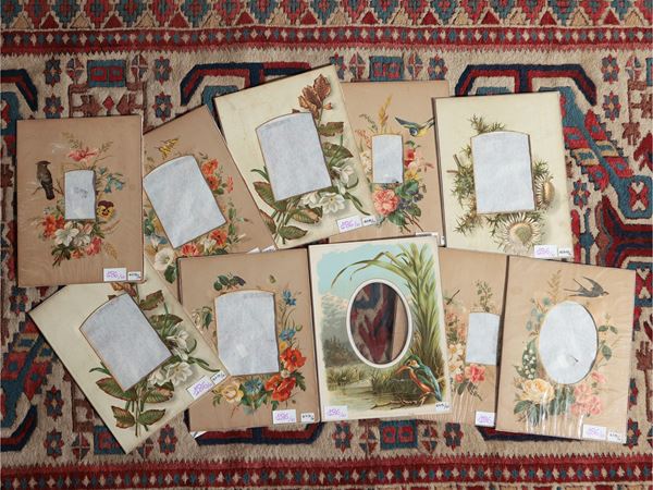 Dieci passe-partout decorati con motivi floreali