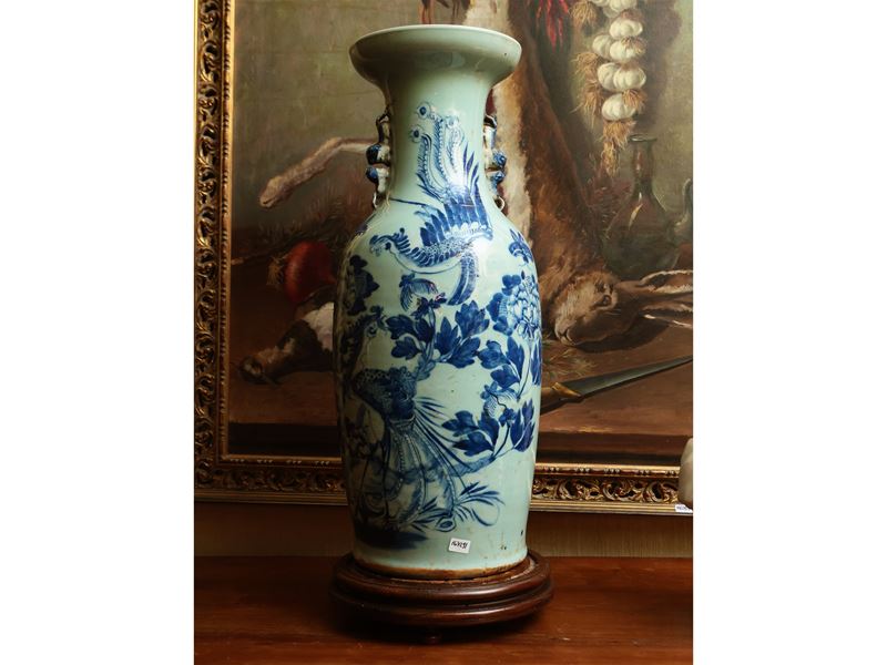 Vaso a balaustro in porcellana di Celadon, Cina XIX/XX secolo
