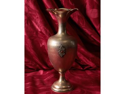Vaso in argento, metà XX secolo, h 25.5 cm