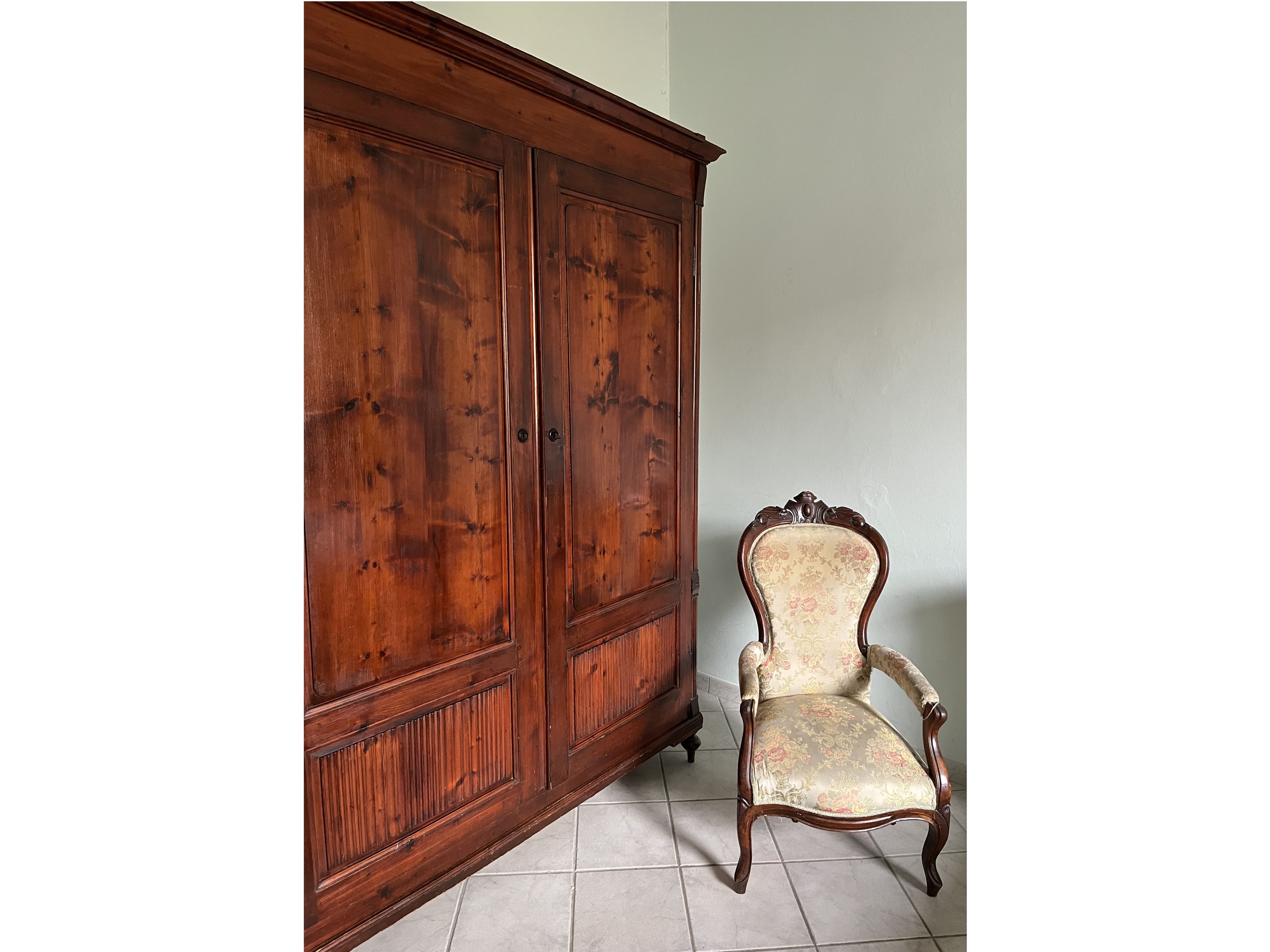 Armadio in legno tenero, XIX/XX secolo
