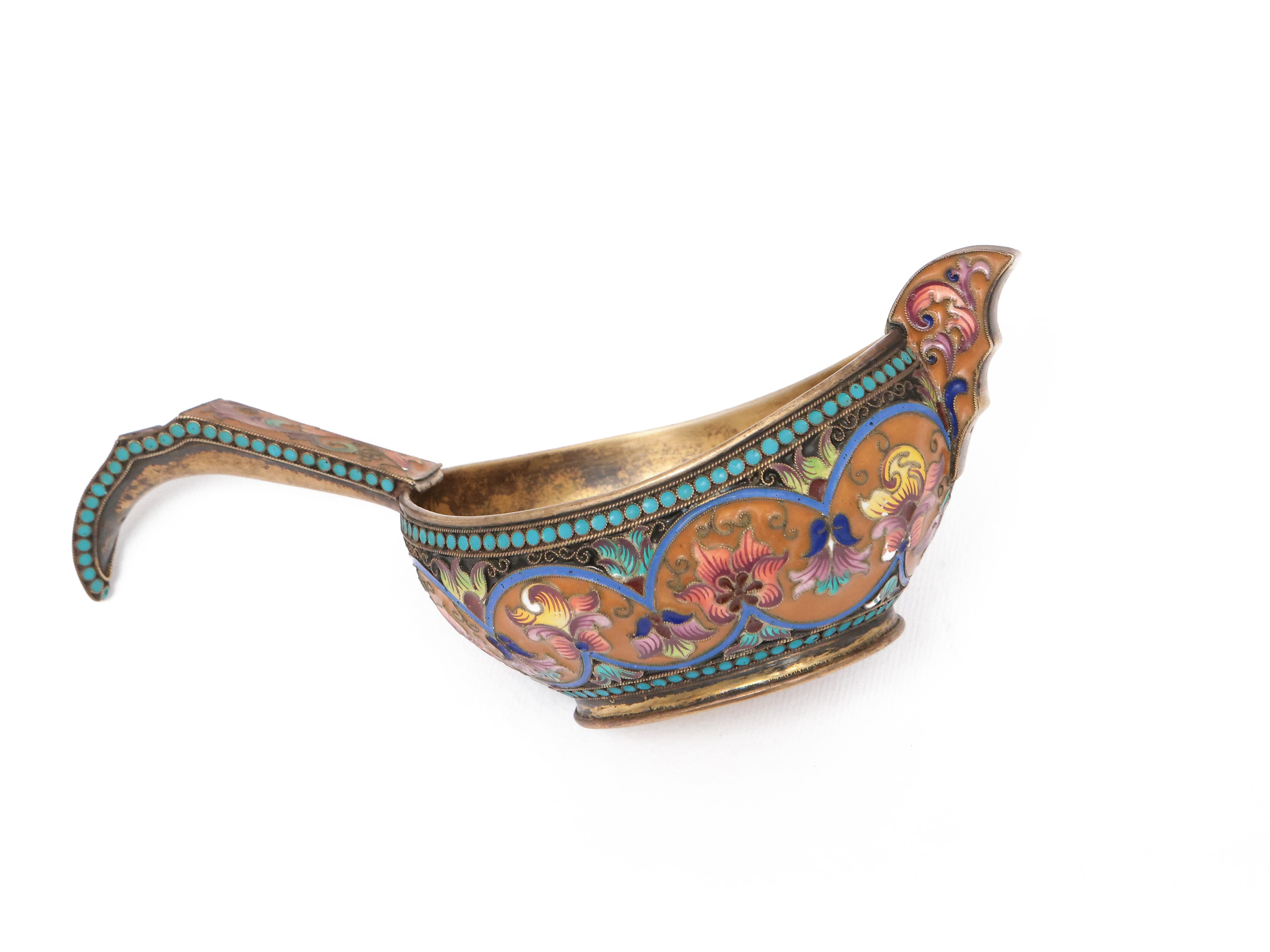 Piccolo kovsh in argento vermeil e smalti cloisonné, San Pietroburgo, 1882-1899