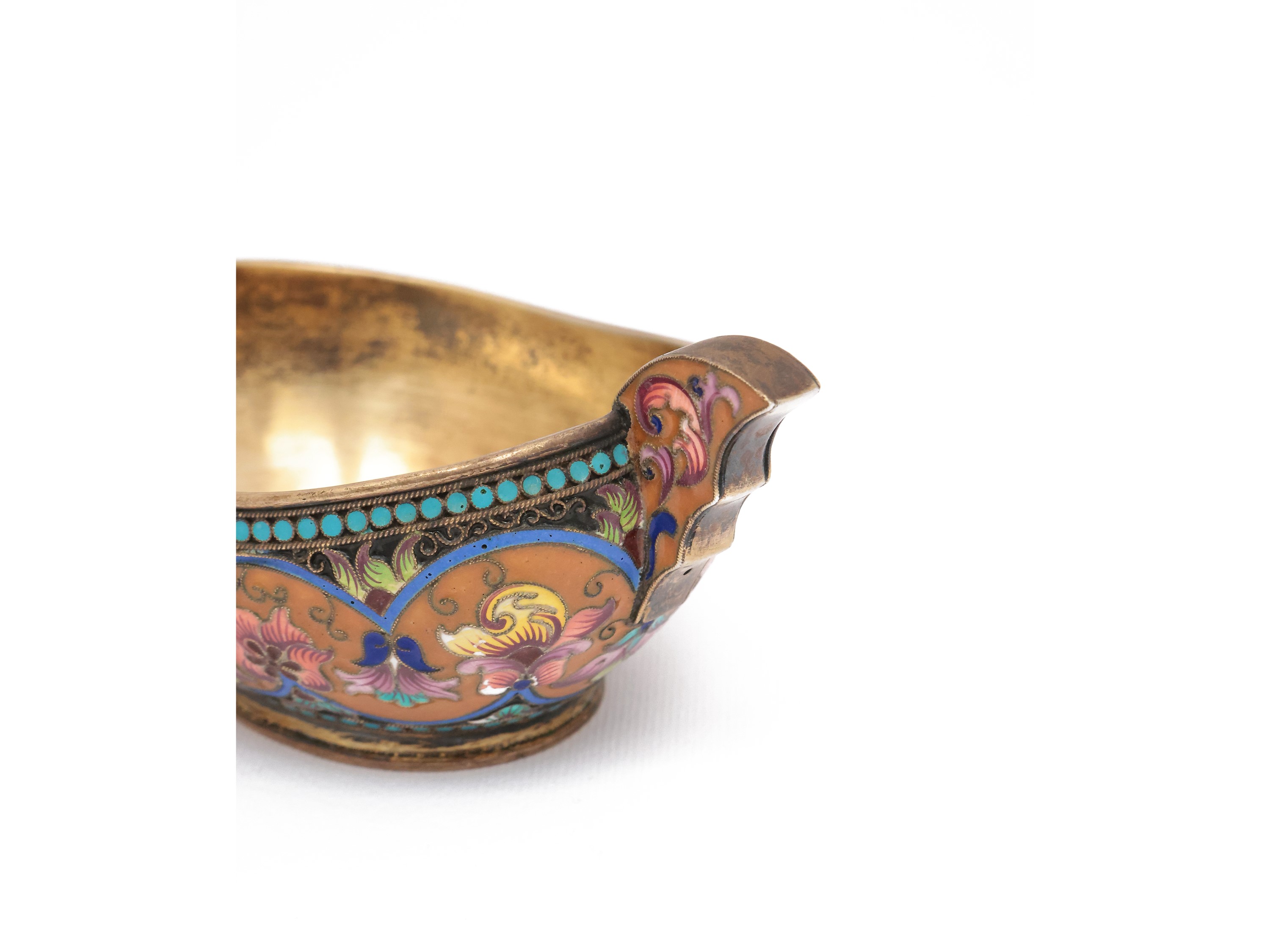 Piccolo kovsh in argento vermeil e smalti cloisonné, San Pietroburgo, 1882-1899