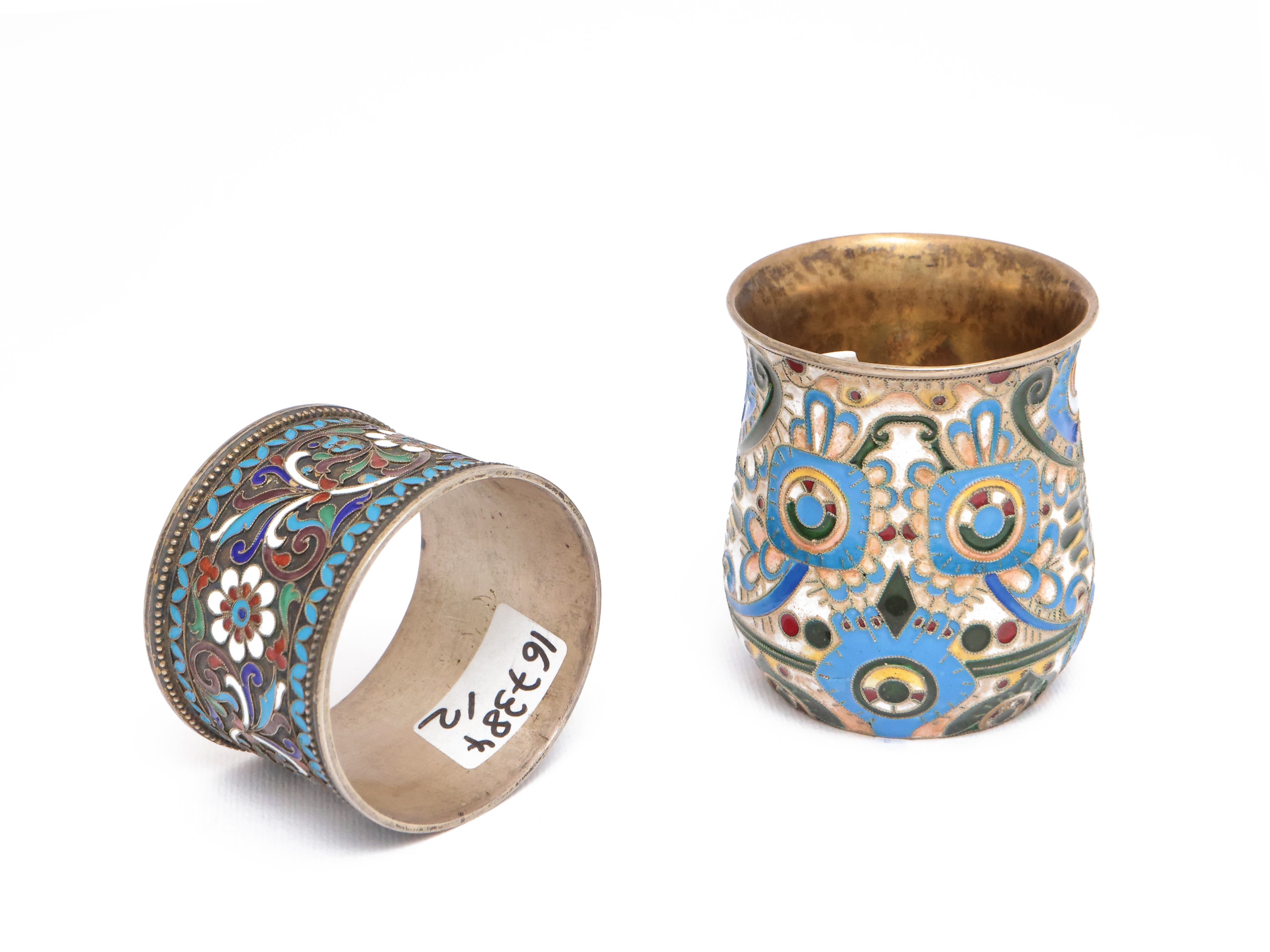 Bicchierino da vodka in argento vermeil e smalti cloisonné, Mosca, 1908-1922