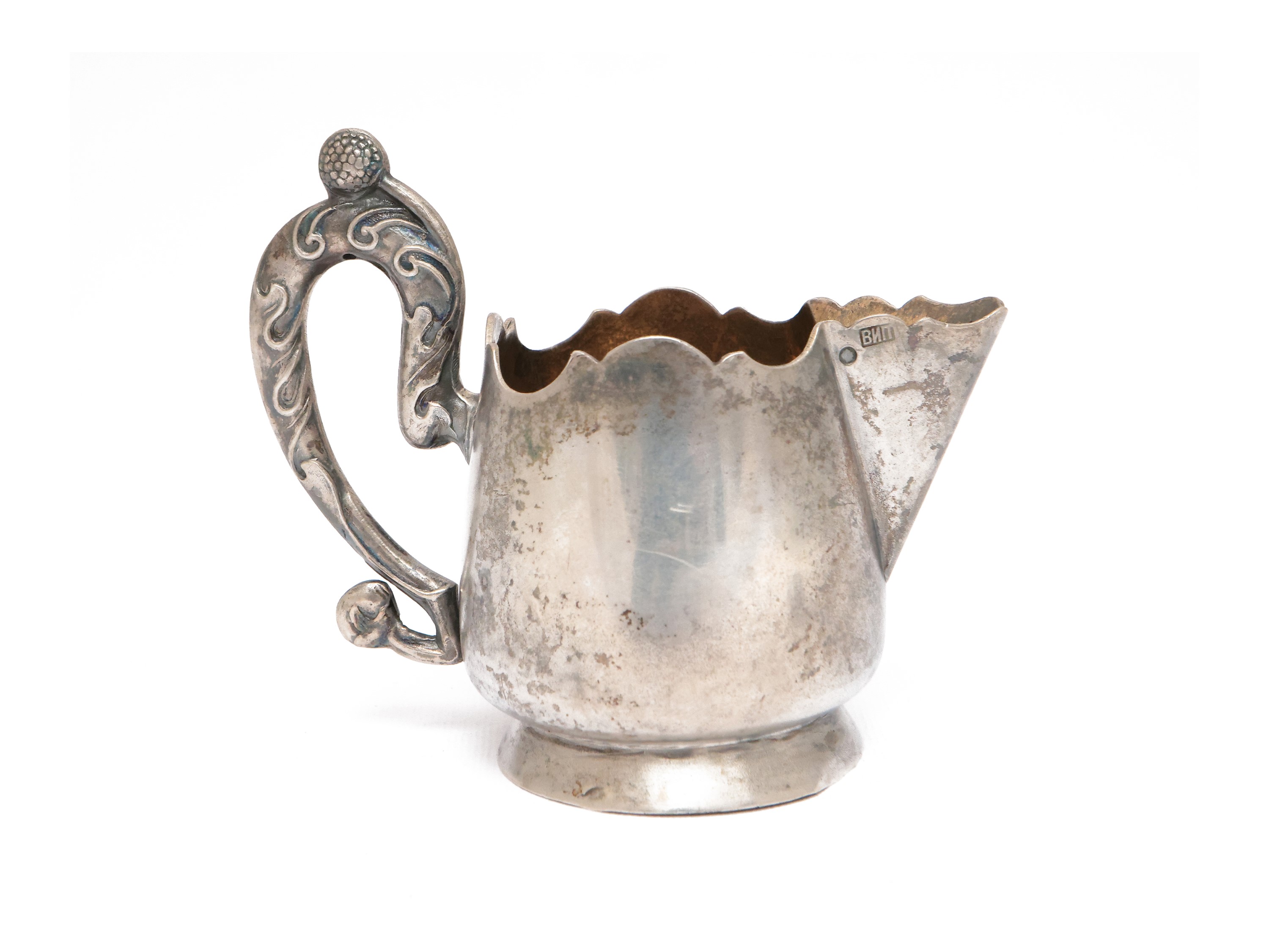 Oggetti decorativi in argento, lattiera e tabacchiera, Mosca 1908-1922