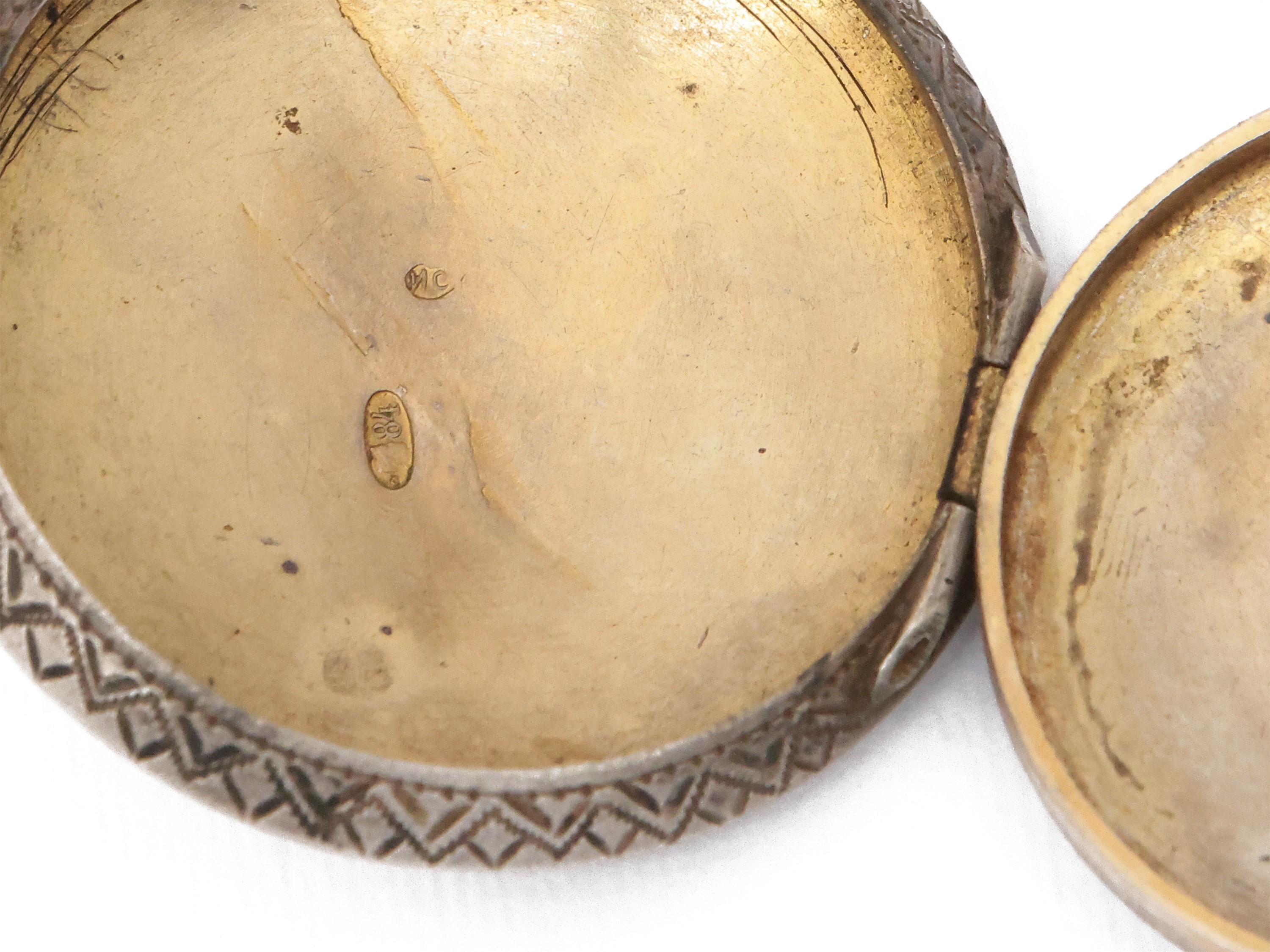 Oggetti decorativi in argento, lattiera e tabacchiera, Mosca 1908-1922