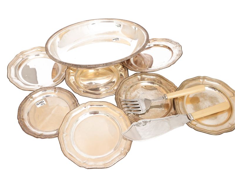 Set di accessori per brunch in metallo argentato, comprendente scaldavivande, legumiera, teiera e...